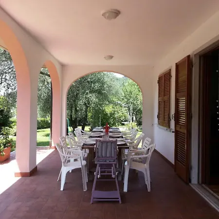 Canal Di Bocco Tra 5 Terre E Versilia Luni