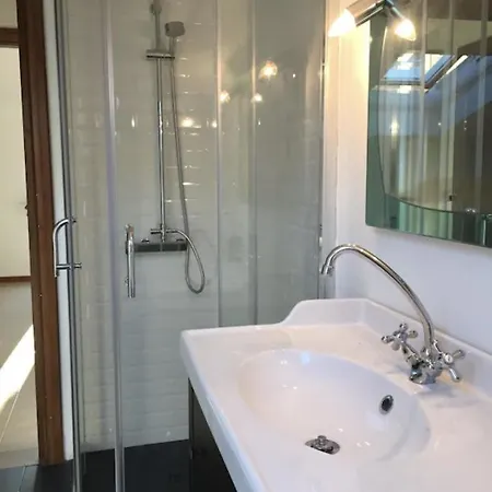 Canal Di Bocco Tra 5 Terre E Versilia *