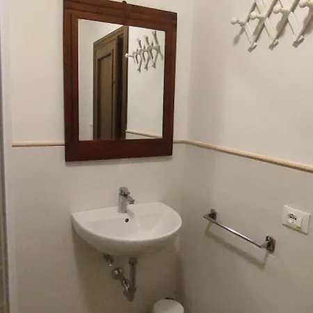 Canal Di Bocco Tra 5 Terre E Versilia