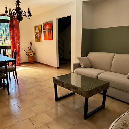 Canal Di Bocco Estate Two Private For Families & Groups Luni