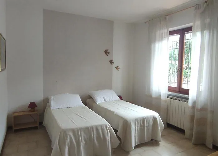 Canal Di Bocco Tra 5 Terre E Versilia Luni