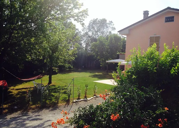 Canal Di Bocco Tra 5 Terre E Versilia