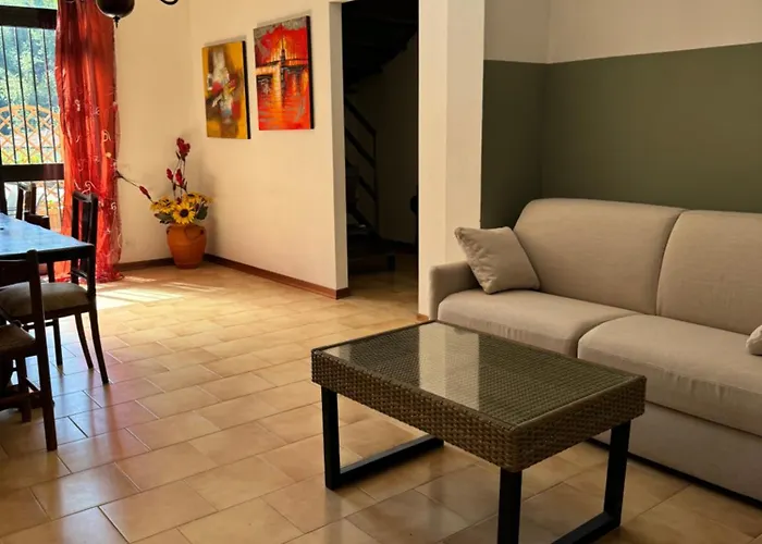 Canal Di Bocco Tra 5 Terre E Versilia Luni